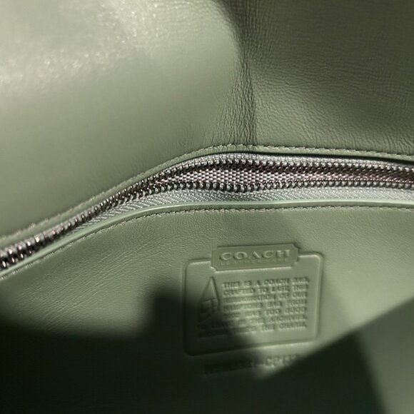 CUSTOM ONE OF A KIND Coach Hamptons Bag with Tea Roses & Bonus Bag Charms NWT - Picture 4 of 16